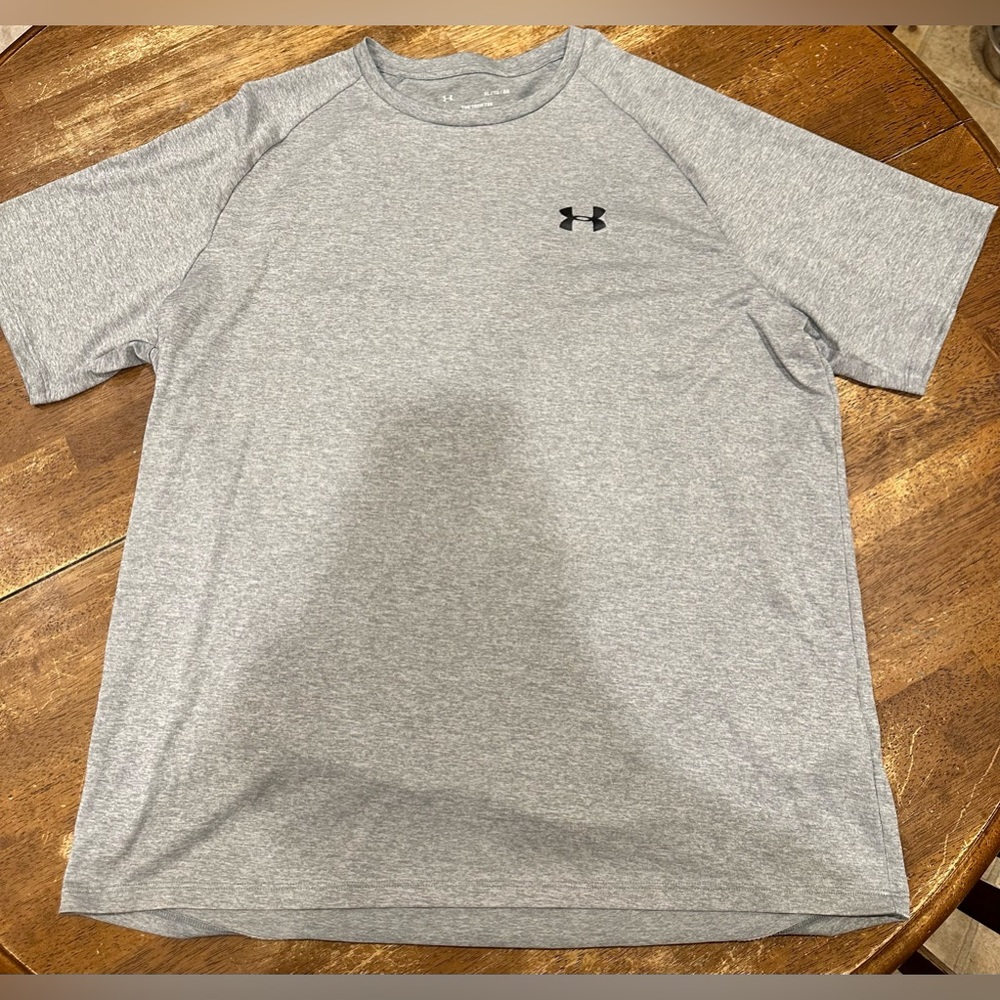 Men’s Under Armor XL The Tech Tee shirt